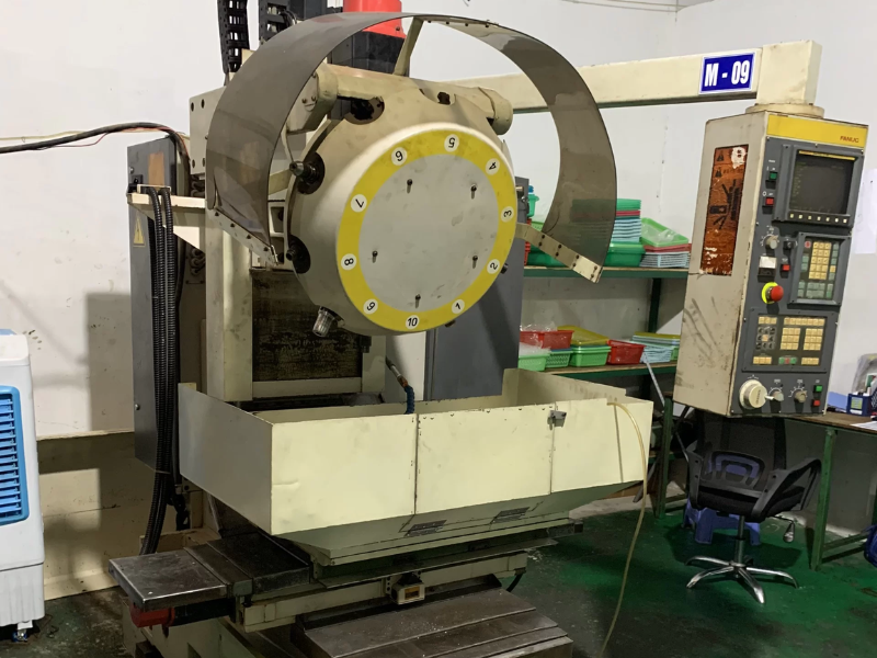 Máy Fanuc Tap Drill T10 với thiết kế nhỏ gọn nhưng mạnh mẽ