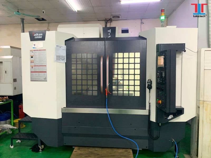 Máy phay CNC Taikan T-V1270S tại xưởng khách hàng