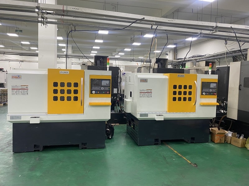 Máy tiện CNC