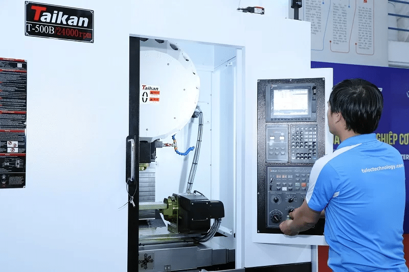 Bộ điều khiển CNC