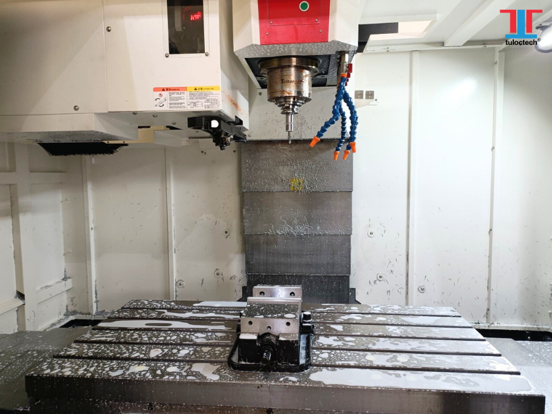 HÌNH ẢNH MÁY PHAY CNC TAIKAN T-V1165S TẠI XƯỞNG KHÁCH HÀNG