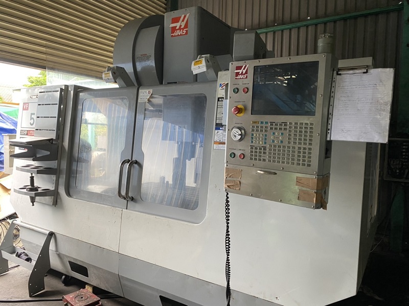 Chọn mua máy CNC cũ cần cân nhắc về tình trạng máy, model, tuổi thọ, giá bán...