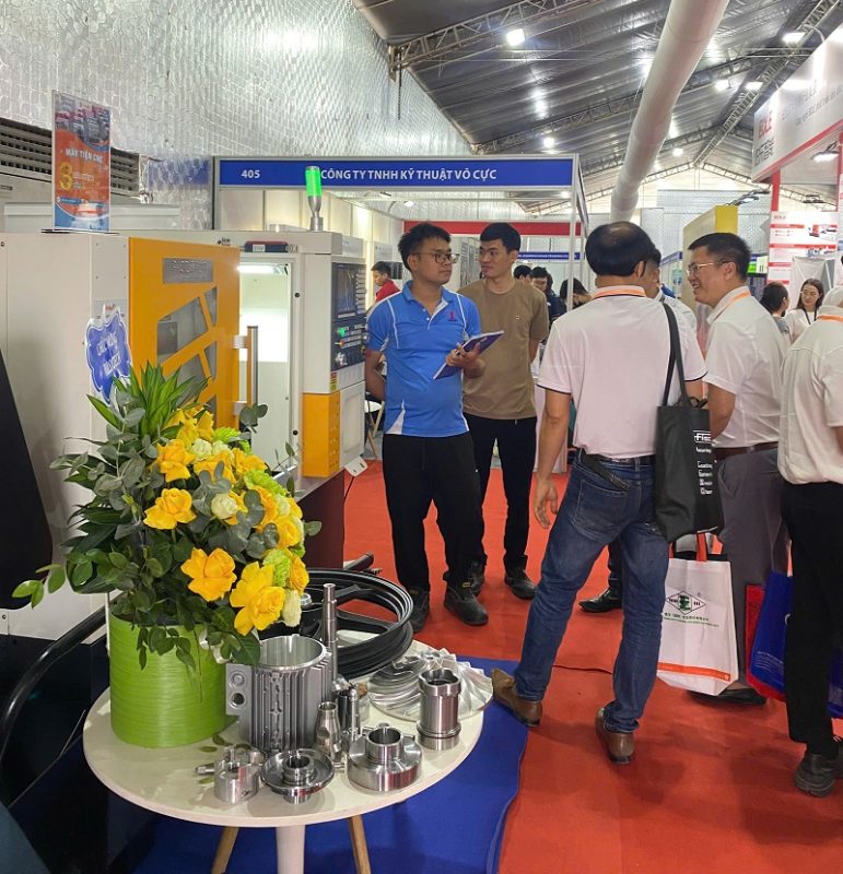 Thị trường bán máy CNC ngày càng sôi động và cạnh tranh
