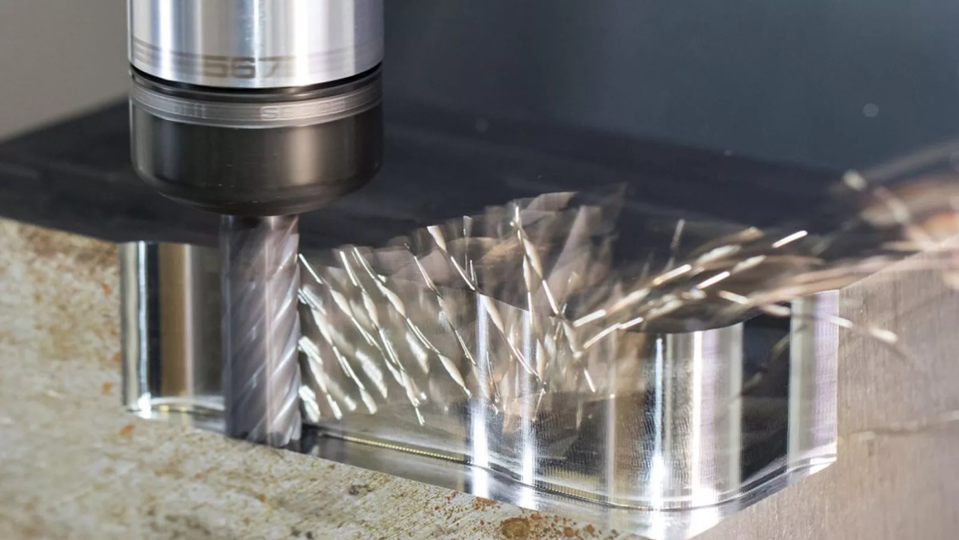 Dao phay ngón được tích hợp trên máy phay CNC và cắt gọt vật liệu theo yêu cầu