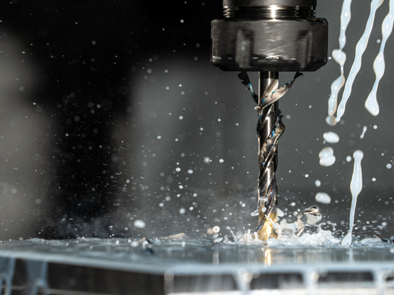 Định kỳ kiểm tra và bảo dưỡng tổng thể máy CNC để máy vận hành ổn định, kéo dài tuổi thọ máy
