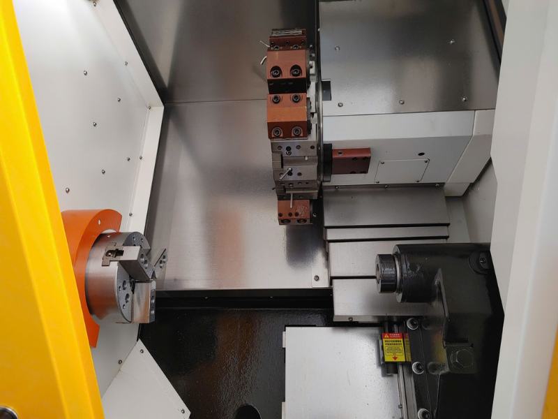 Ụ sau máy tiện CNC là một trong những bộ phận quan trọng không thể thiếu trên máy tiện