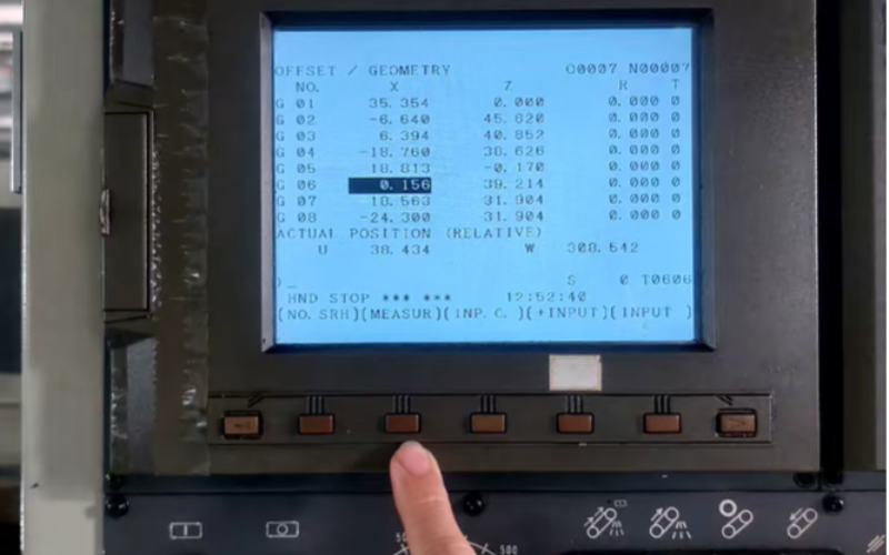 Hướng dẫn cách lấy tâm cho mũi khoan, mũi doa trên máy tiện CNC nhanh chóng.