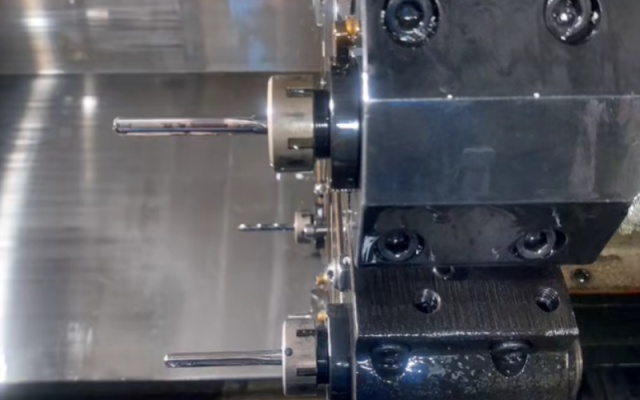 Cần thực hiện đúng cách lấy tâm cho mũi khoan, mũi doa trên máy tiện CNC