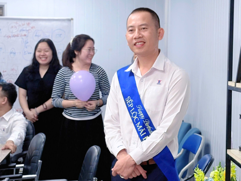 Chúc mừng sinh nhật Tổng giám đốc Nguyễn Tú Lộc - CEO Tập đoàn Công nghệ TLT