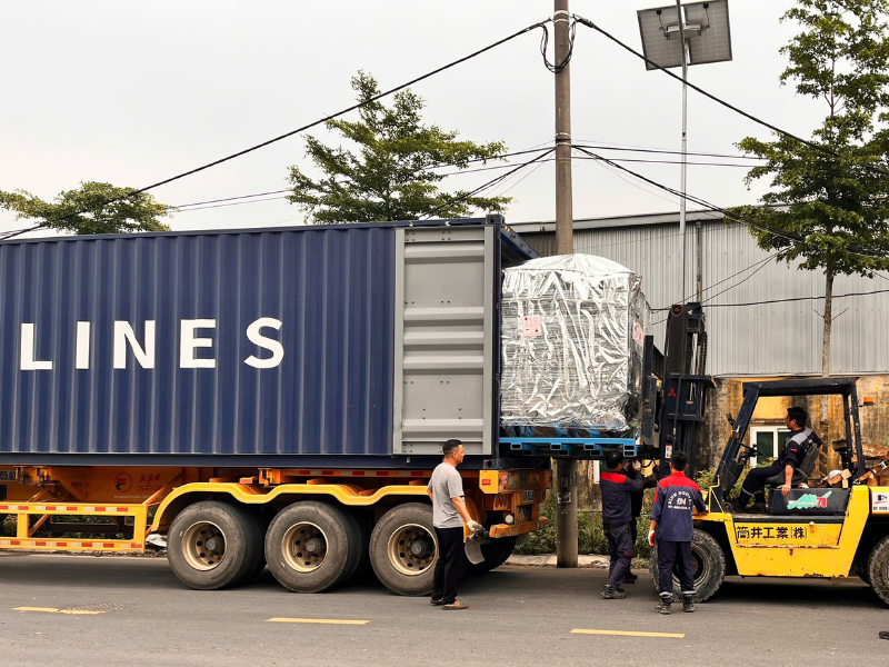 Bàn giao máy cho Seikico 2