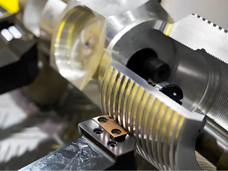 Chu trình tiện ren cung tròn G35 là lệnh gia công các chi tiết bề mặt cong hoặc có hình dạng phức tạp