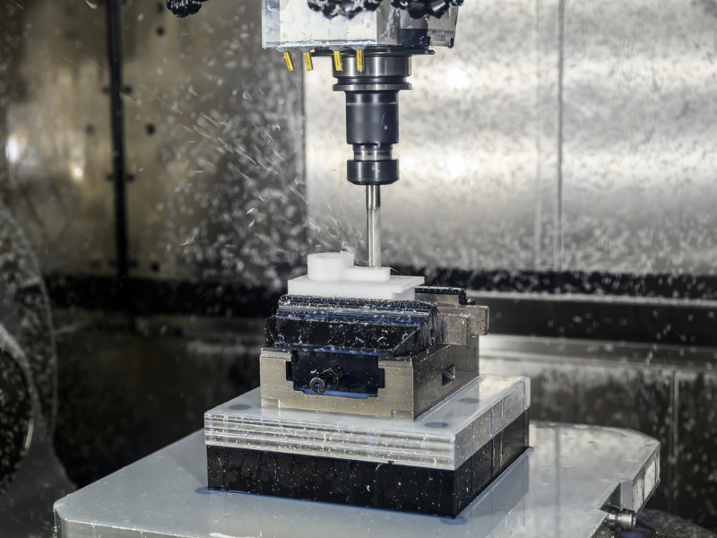Máy phay CNC gia công nhựa được ứng dụng trong nhiều lĩnh vực sản xuất công nghiệp