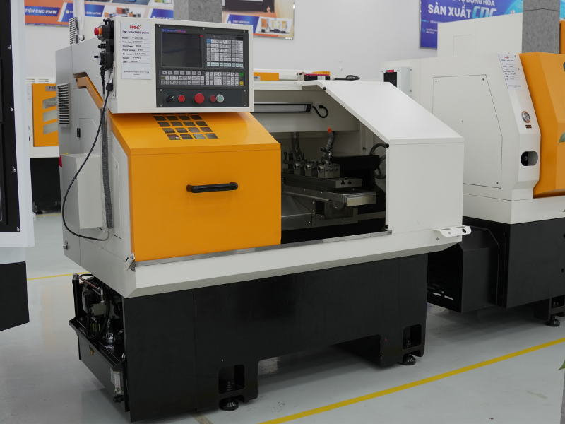 Máy tiện CNC PMW P-CJK6130L