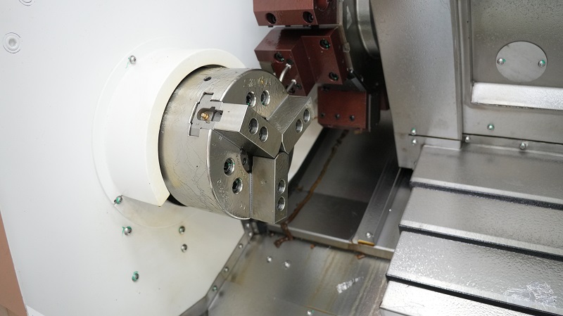 Giá máy tiện CNC mâm 8 inch bao nhiêu phụ thuộc vào thương hiệu, công suất model và các option kèm theo